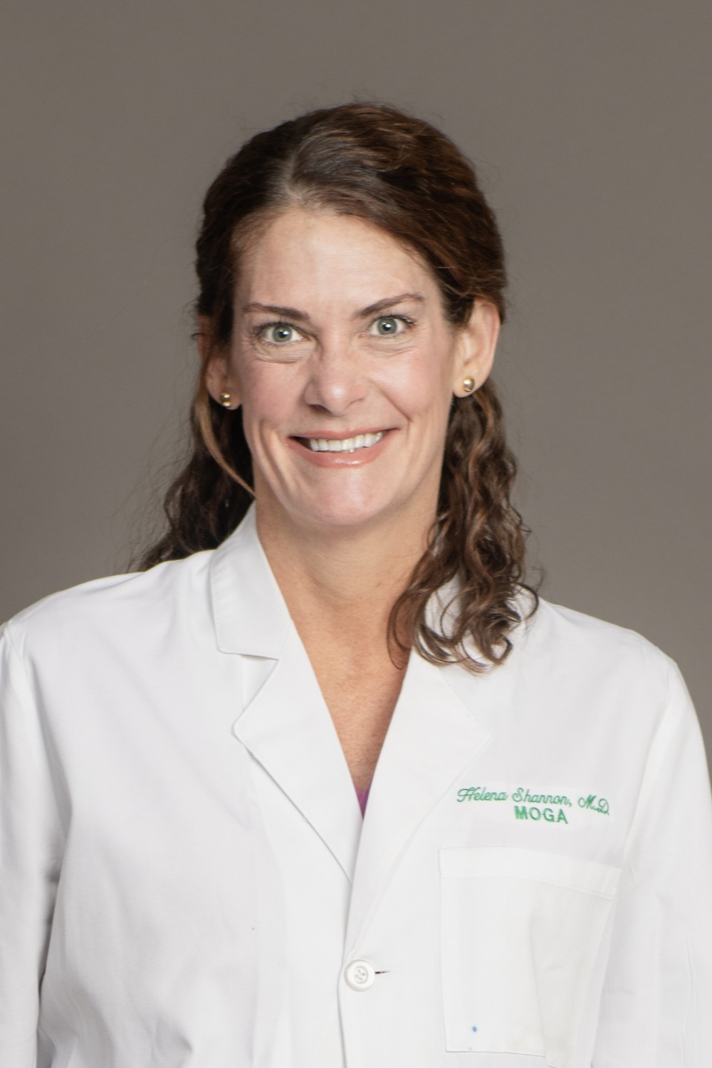 Shannon-Helena_05-cropped Shannon-Helena_05-cropped